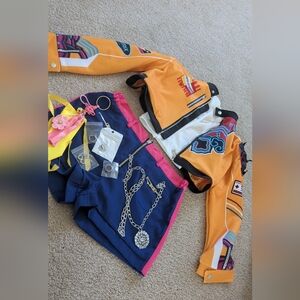 Rumis Women Cosplay With Zoey's Top